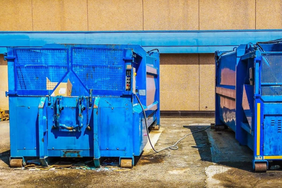 Four Reasons Why You Need a Roll Off Dumpster Rental in Orlando