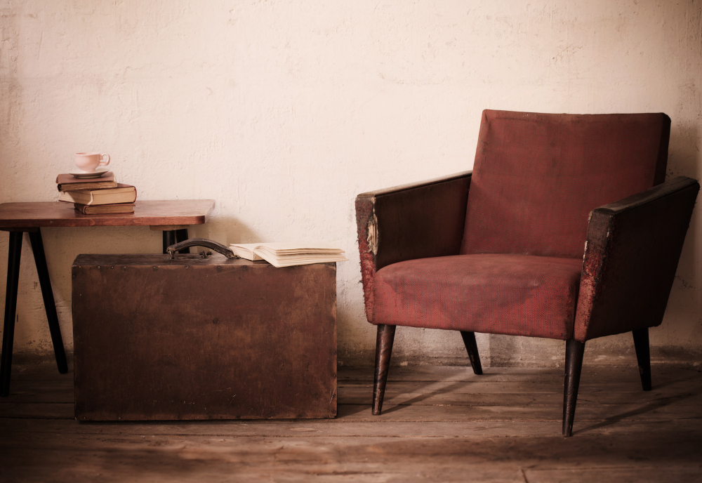 Tips and Tricks to Efficiently Clearing Out Your Old Furniture